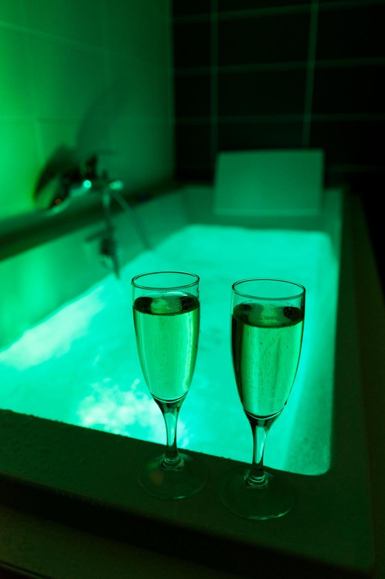 Brit Hotel Macon Centre Gare Екстериор снимка