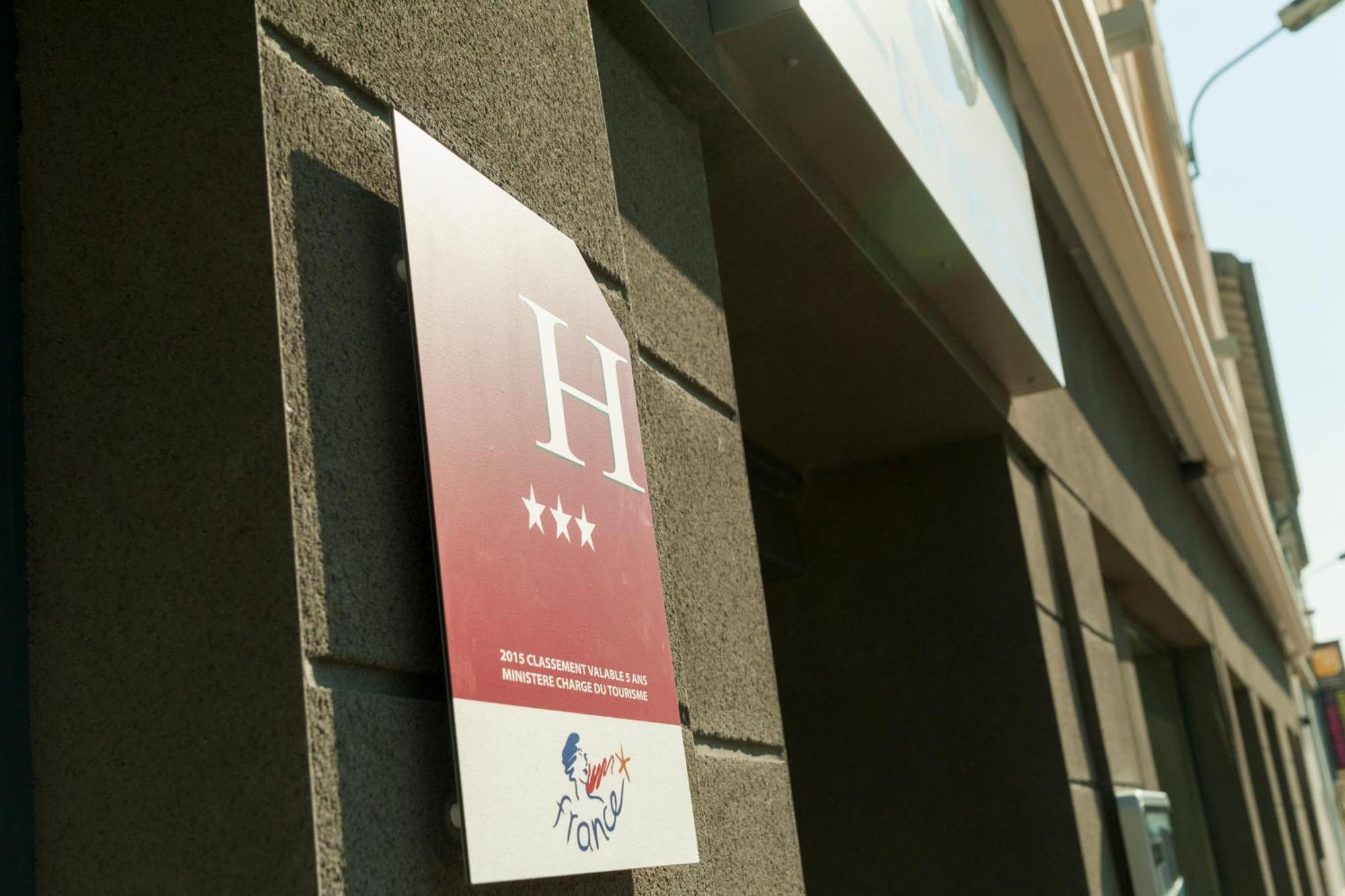 Brit Hotel Macon Centre Gare Екстериор снимка
