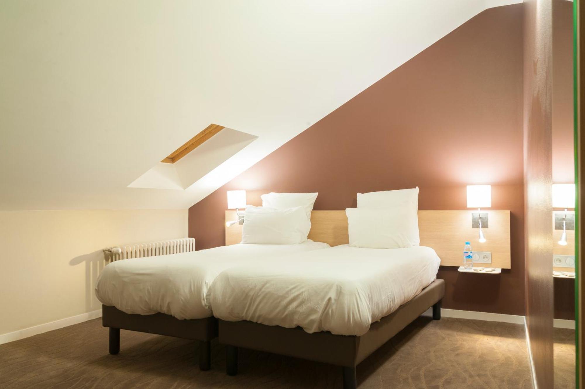 Brit Hotel Macon Centre Gare Екстериор снимка