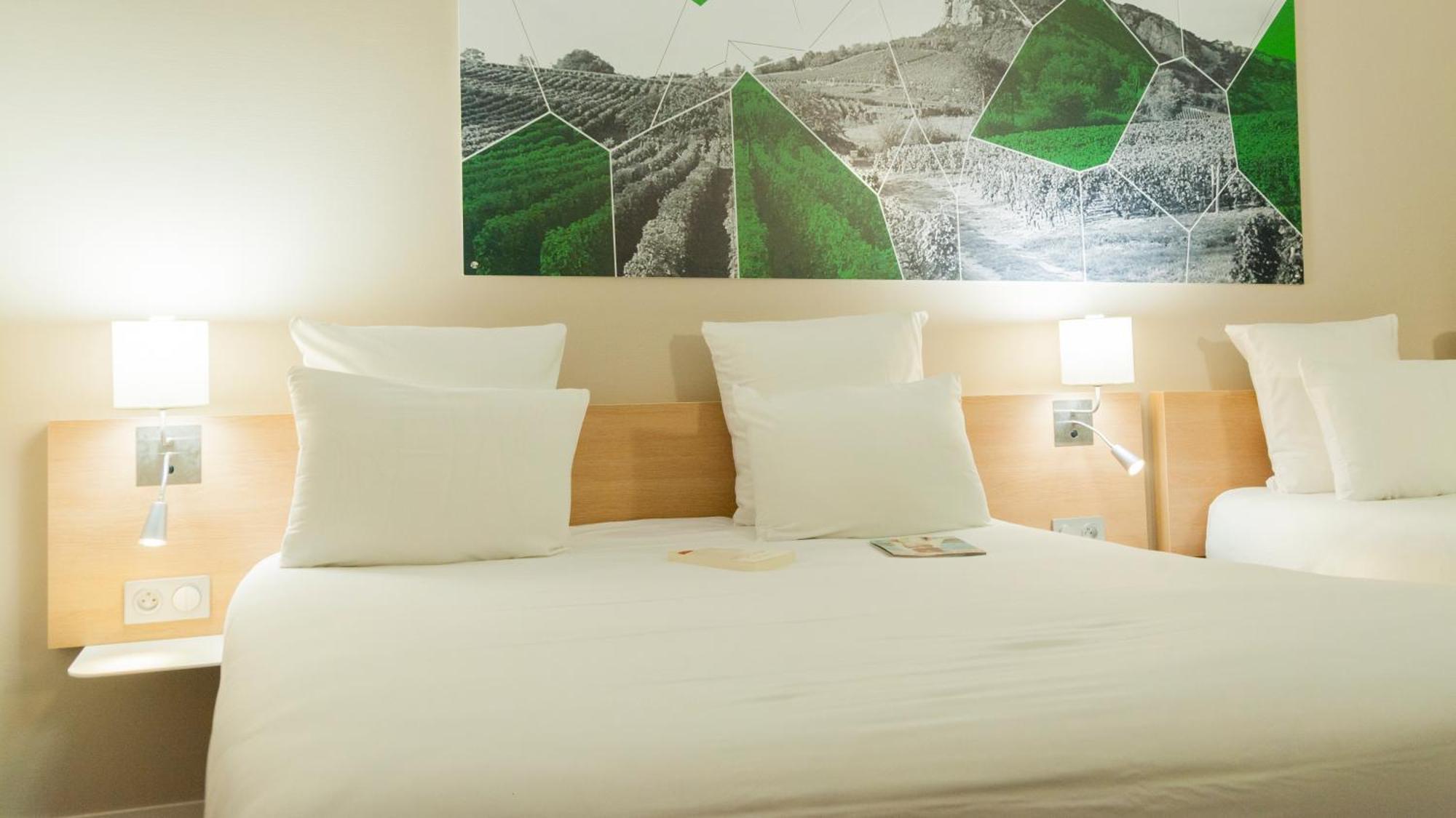 Brit Hotel Macon Centre Gare Екстериор снимка