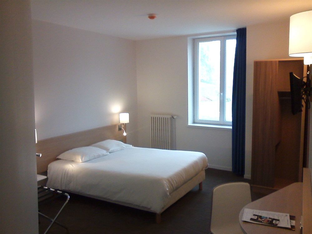 Brit Hotel Macon Centre Gare Екстериор снимка