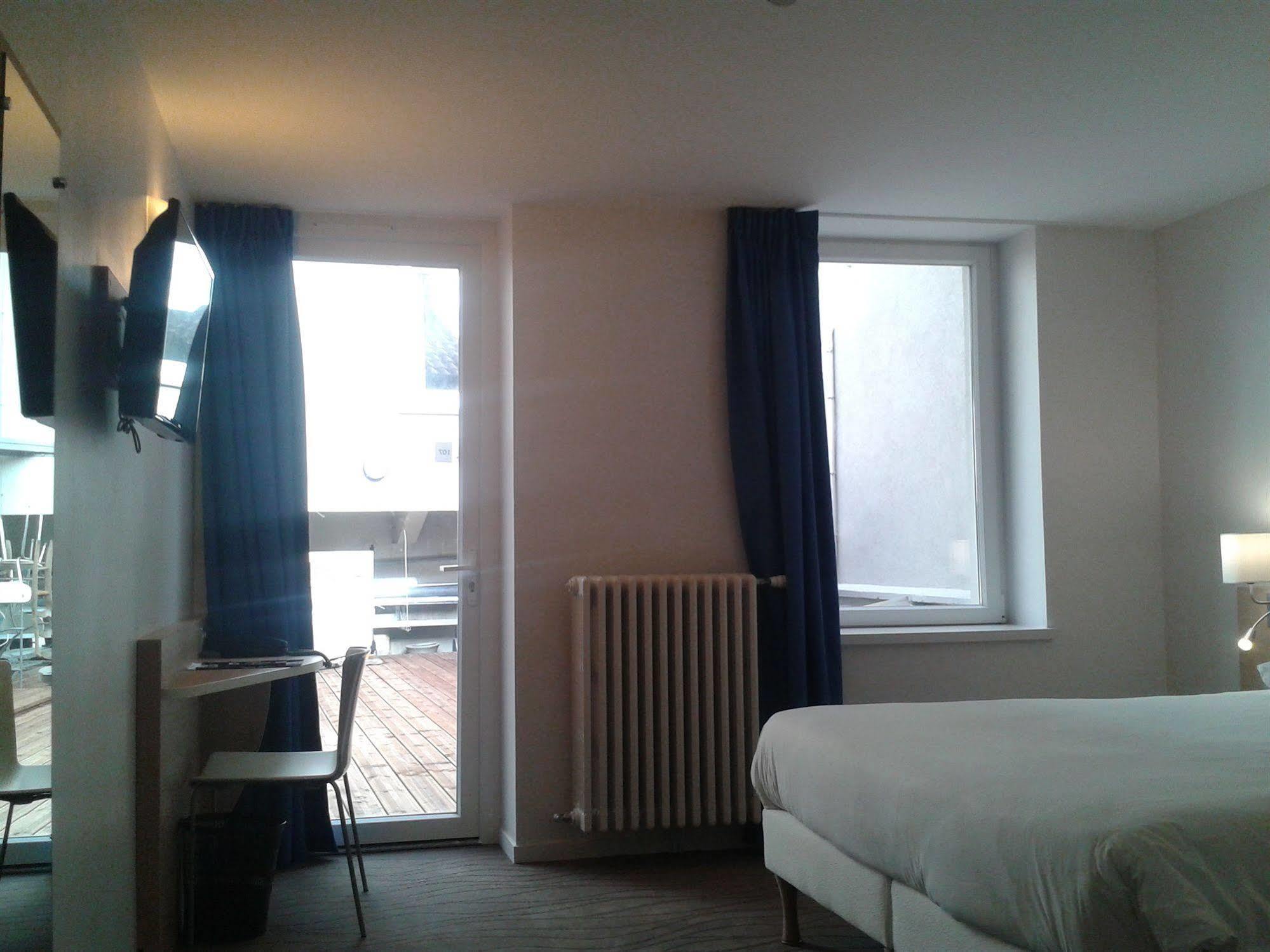 Brit Hotel Macon Centre Gare Екстериор снимка